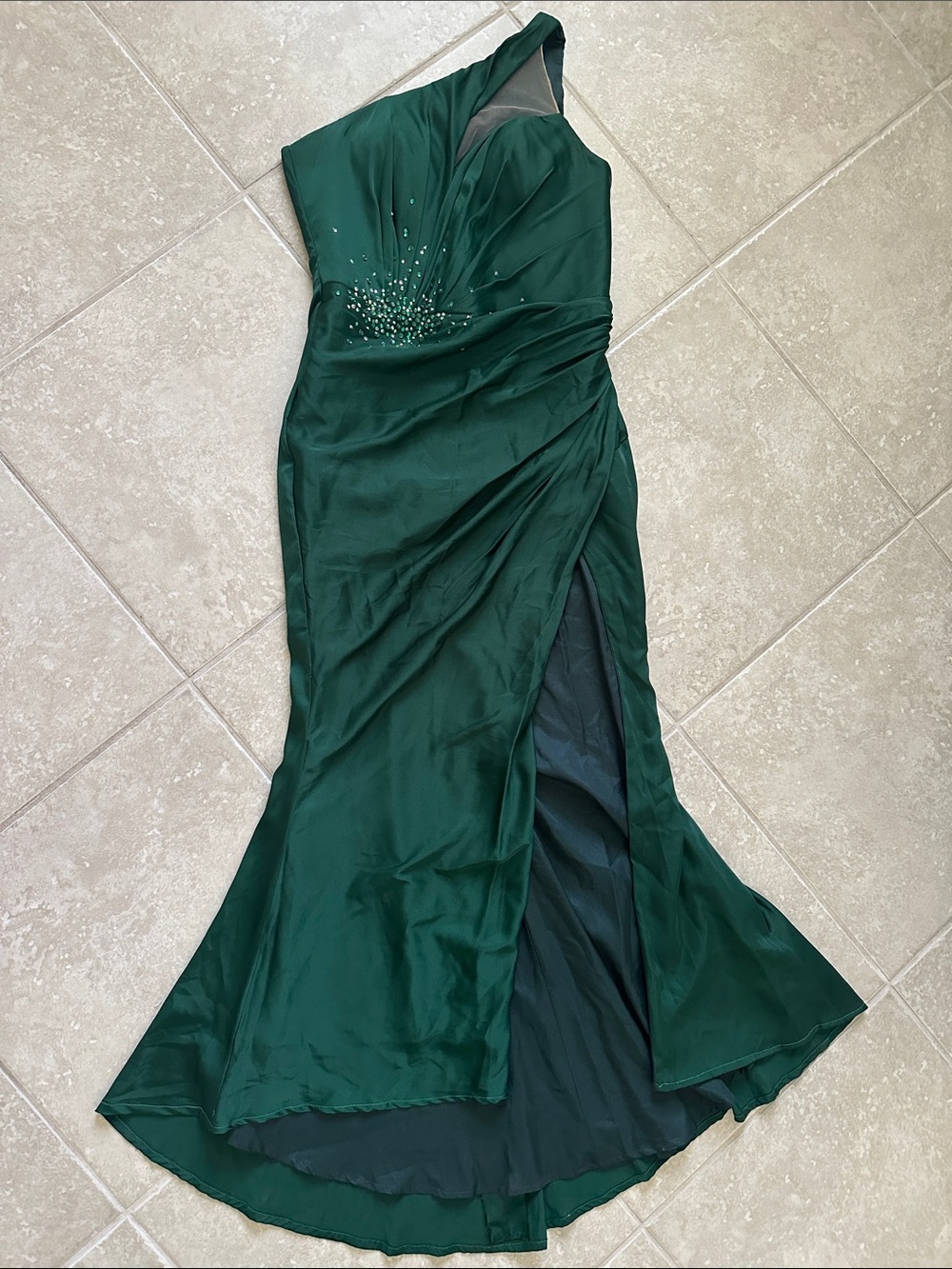 One-Shoulder Emerald Green Evening Gown with Beaded Detail